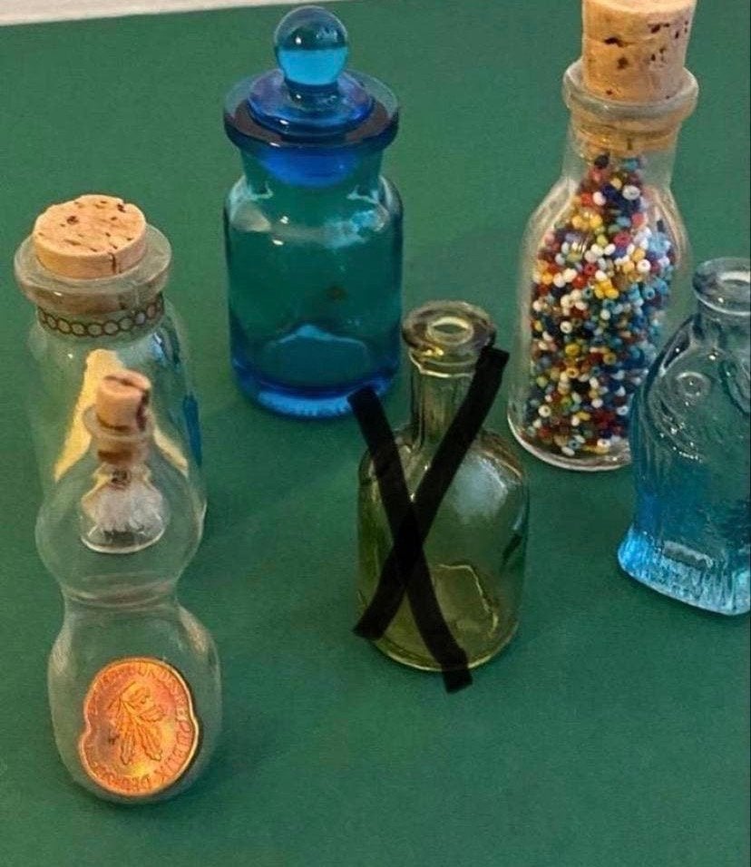 Diverse kleine glazen flesjes - decoratie/letterbak, Ophalen of Verzenden, Zo goed als nieuw, Overige typen