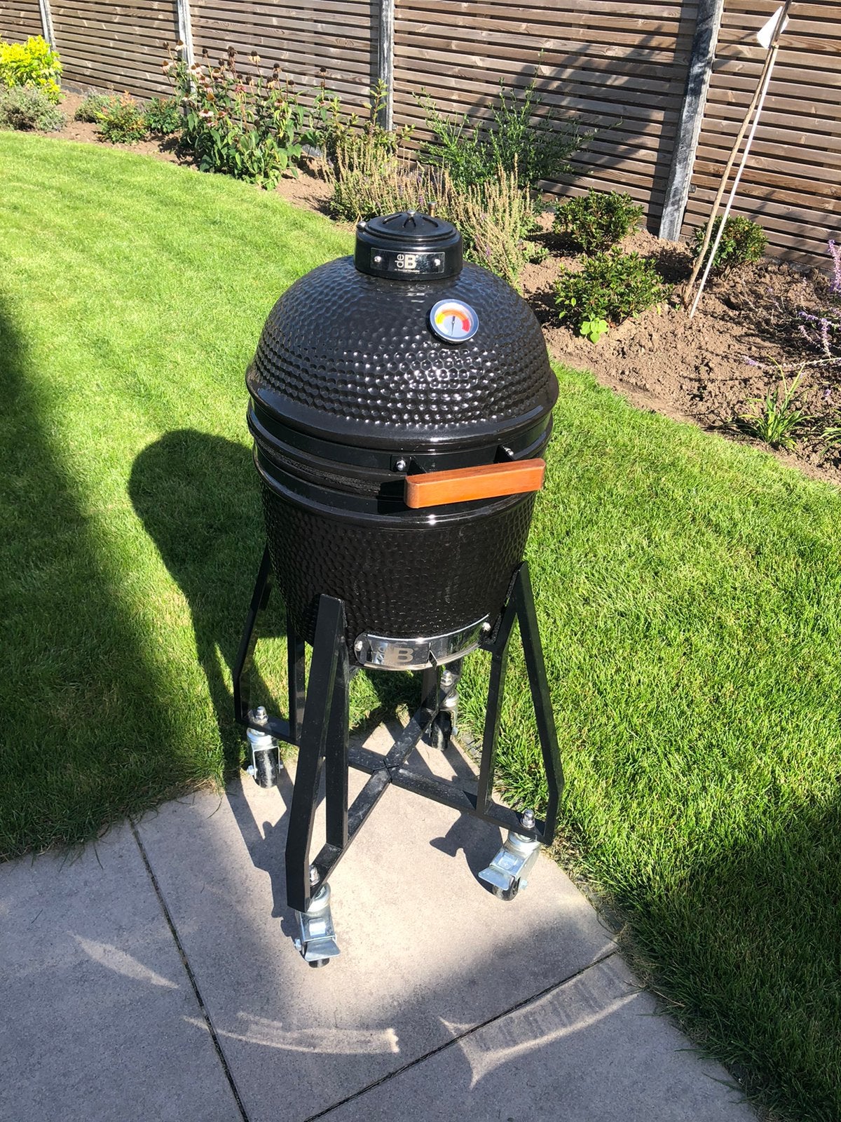 Kamado BBQ Compact (Rooster 33 cm) + Hoes & Onderstel, Ophalen of Verzenden, Zo goed als nieuw