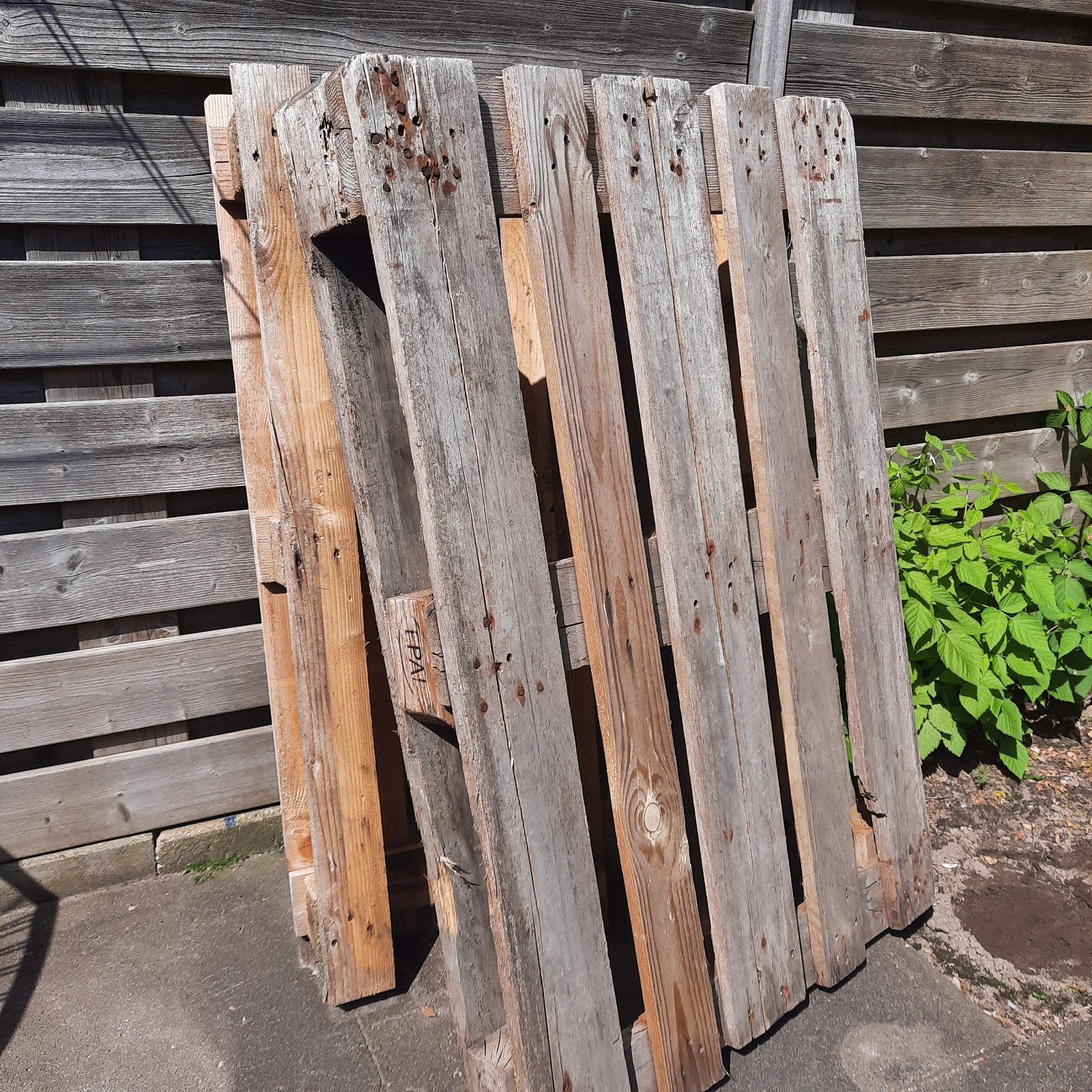 Twee pallets, gratis af te halen, Doe-het-zelf en Verbouw, Hout en Planken, Ophalen