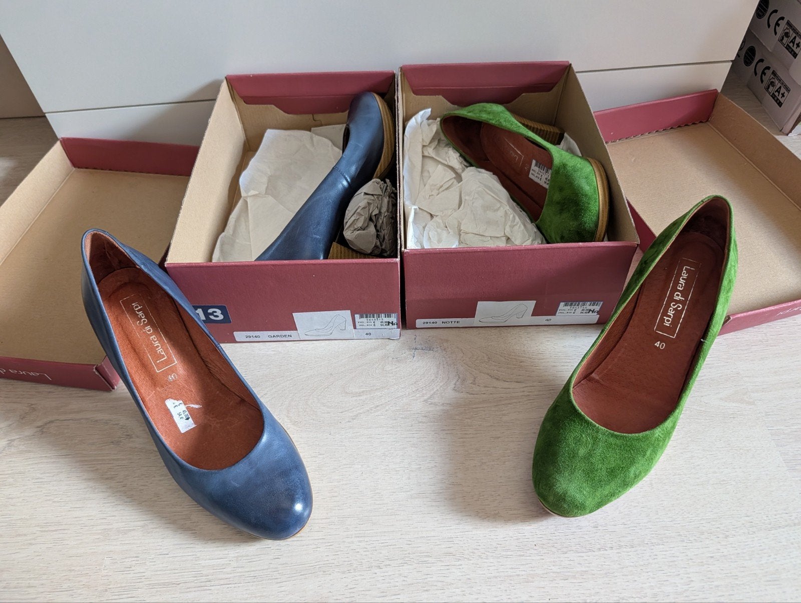 Laura di Sarpi pumps maat 40 nieuw in doos (2 paar), Pumps, Nieuw, Ophalen of Verzenden, Laura di Sarpi