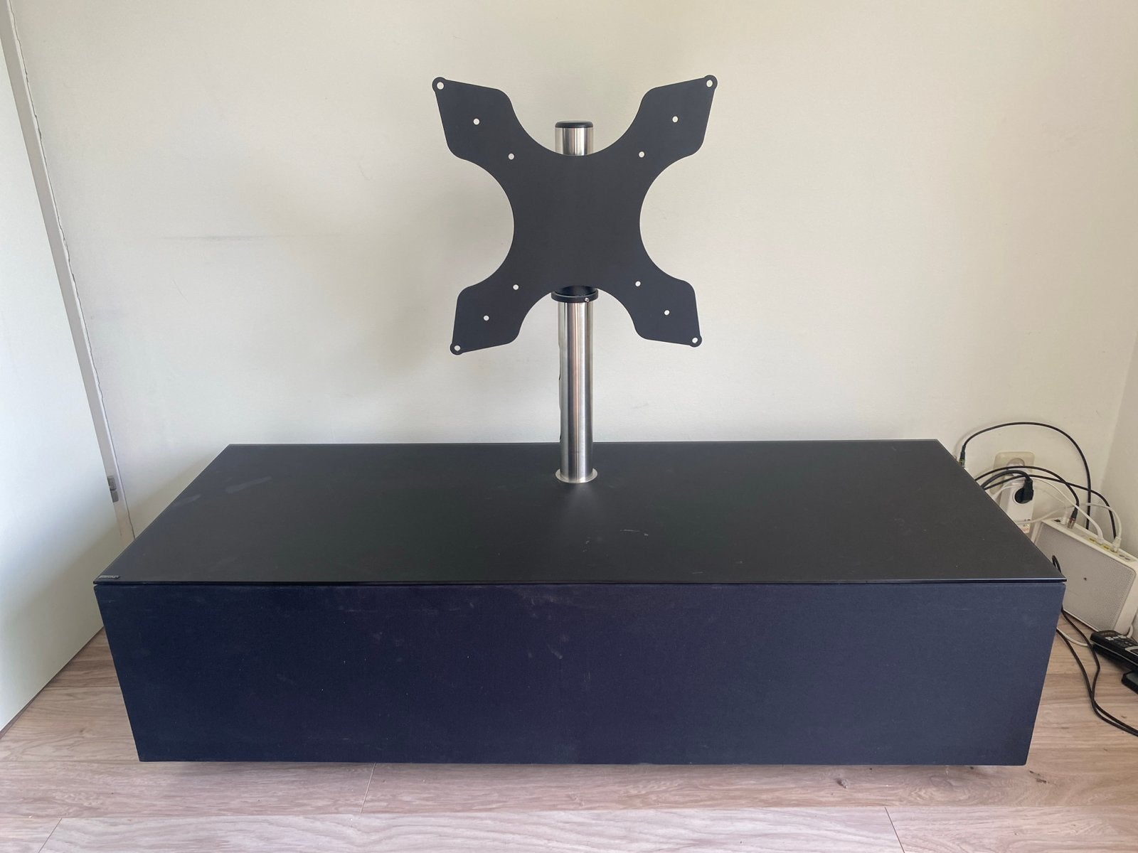 Ardeno TV-meubel met beugel - Zwart, Ophalen, Gebruikt, 100 tot 150 cm, Minder dan 100 cm