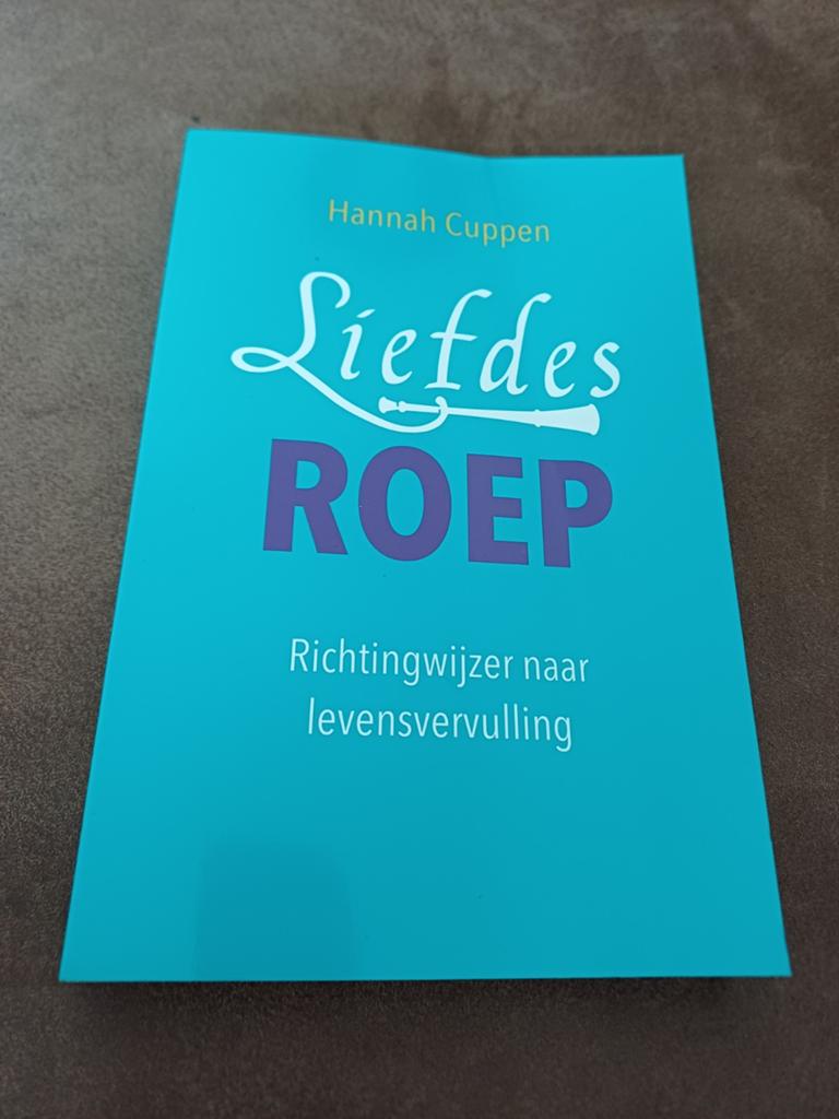 Hannah Cuppen - Liefdesroep, Ophalen of Verzenden, Zo goed als nieuw, Hannah Cuppen