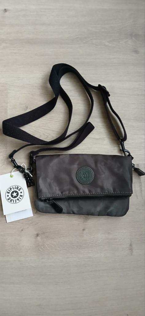 Nieuwe kipling crossbody tas satin camo, Ophalen of Verzenden, Nieuw, Groen