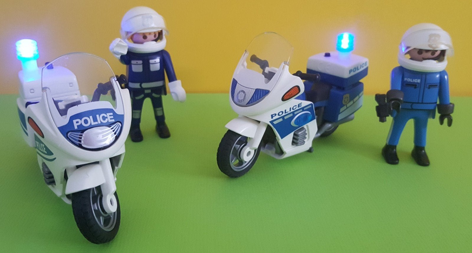 Playmobil Setjes 5185 en 6923 Politie op Motor, Kinderen en Baby's, Speelgoed | Playmobil, Ophalen of Verzenden, Zo goed als nieuw