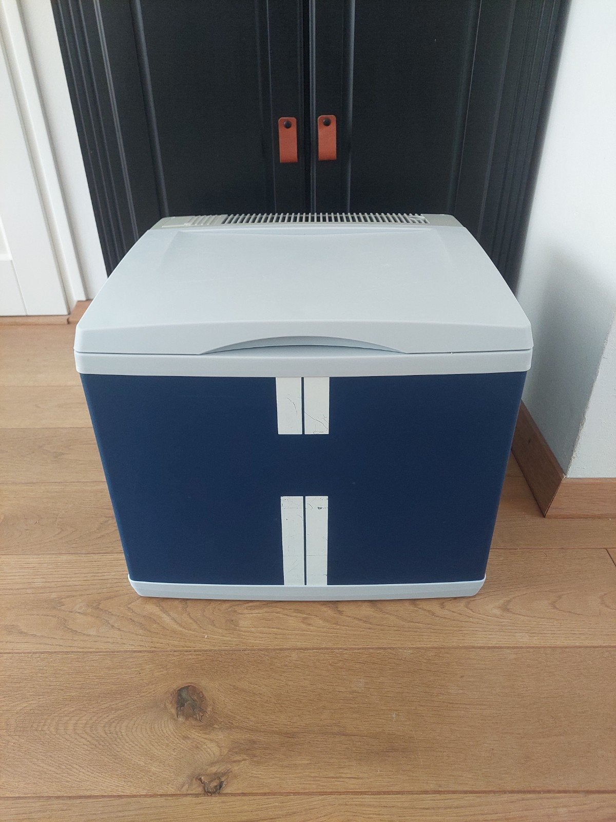 Mobicool B40 Hybrid koel en vriesbox compressor 220V en 12V., Caravans en Kamperen, Koelboxen, Ophalen, Compressor