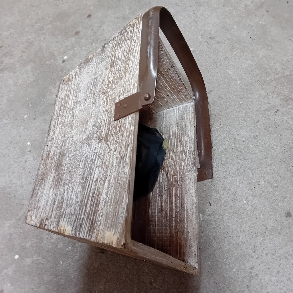 Houten bakje / mand met metaal handvat., Ophalen of Verzenden, Gebruikt, Rond, Overige materialen