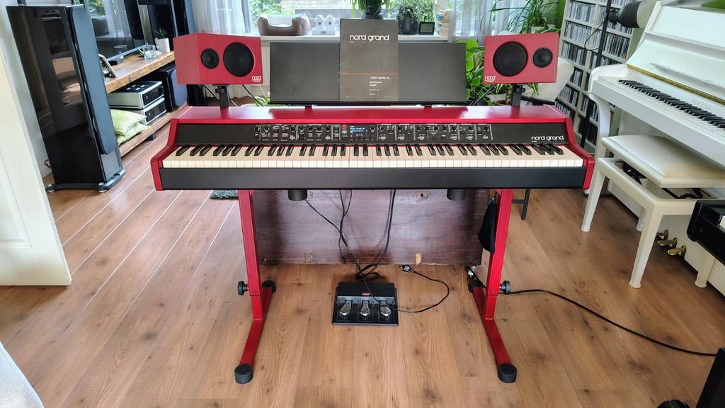 Nord Grand Stage Piano, uitstekende staat, 88 toetsen, Box 4214, 102 65 Stockholm, Sweden, Met standaard, Zo goed als nieuw