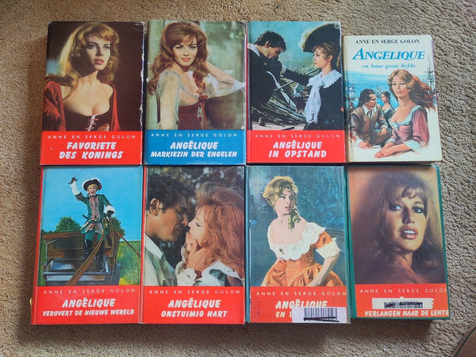 Diverse delen van de serie Angelique, Ophalen, Gelezen, Golon, Nederland