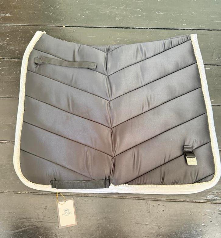 Dressuurdekje maat full helemaal nieuw, Dieren en Toebehoren, Paarden en Pony's | Dekens en Dekjes, Ophalen of Verzenden, Nieuw