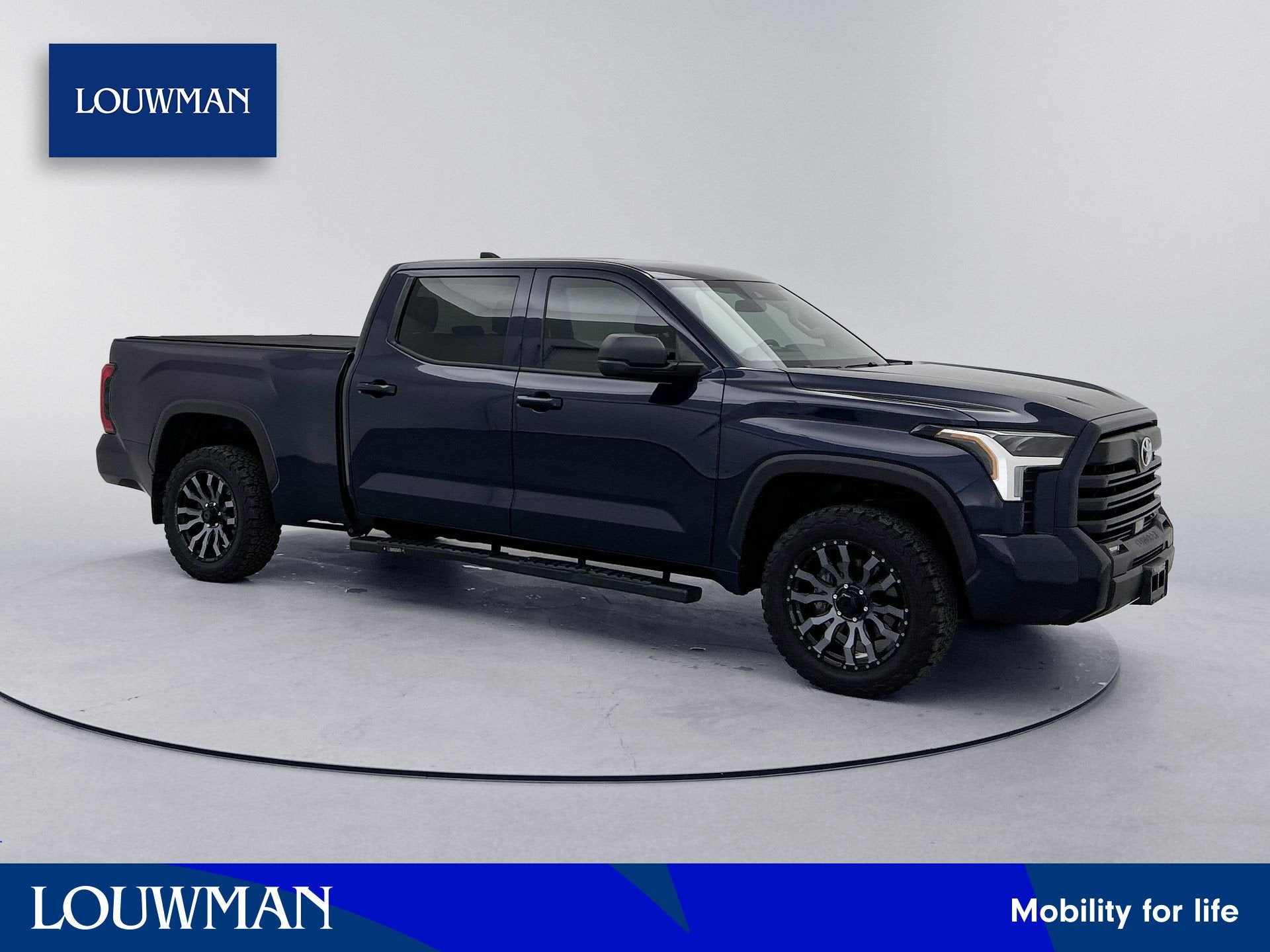 Toyota Tundra V6 SR5 Double Cab | Trekhaak | 3500 kg trekgew, Auto's, Automaat, Stof, Gebruikt, Zwart