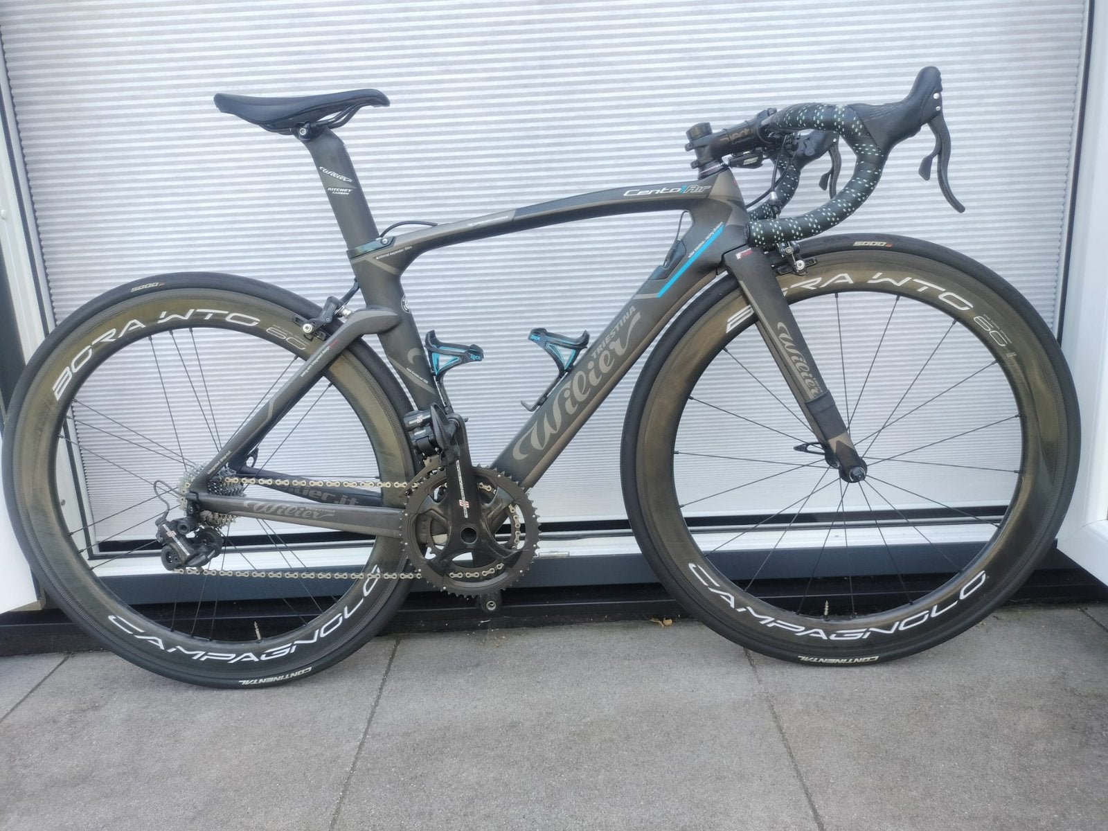 Wilier cento1Air Campagnolo record EPS11, 28 inch, Gebruikt, Carbon, Velgrem