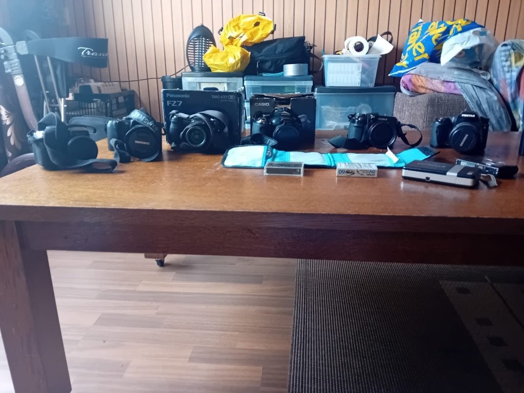 AANTAL DIGITALE CAMERA'S TE KOOP, Ophalen, Gebruikt, 8 keer of meer