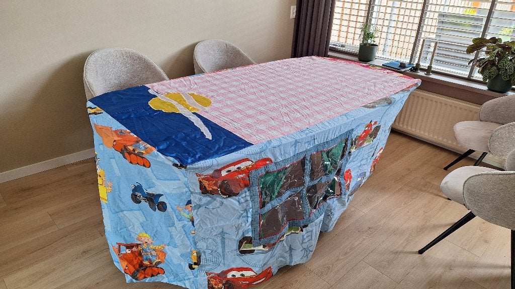 Uniek tafel speelkleed 180x90x75cm, Ophalen, Zo goed als nieuw