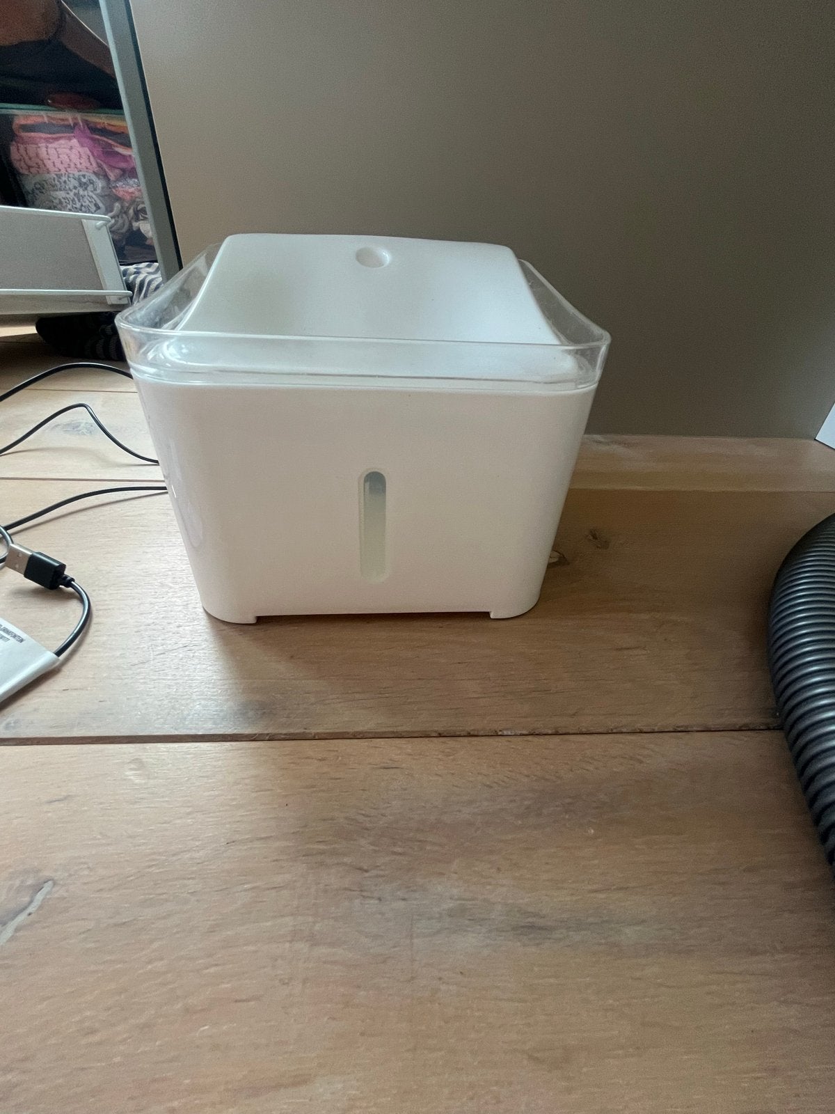 Katten drink fontein met licht in het donker., Ophalen of Verzenden, Gebruikt