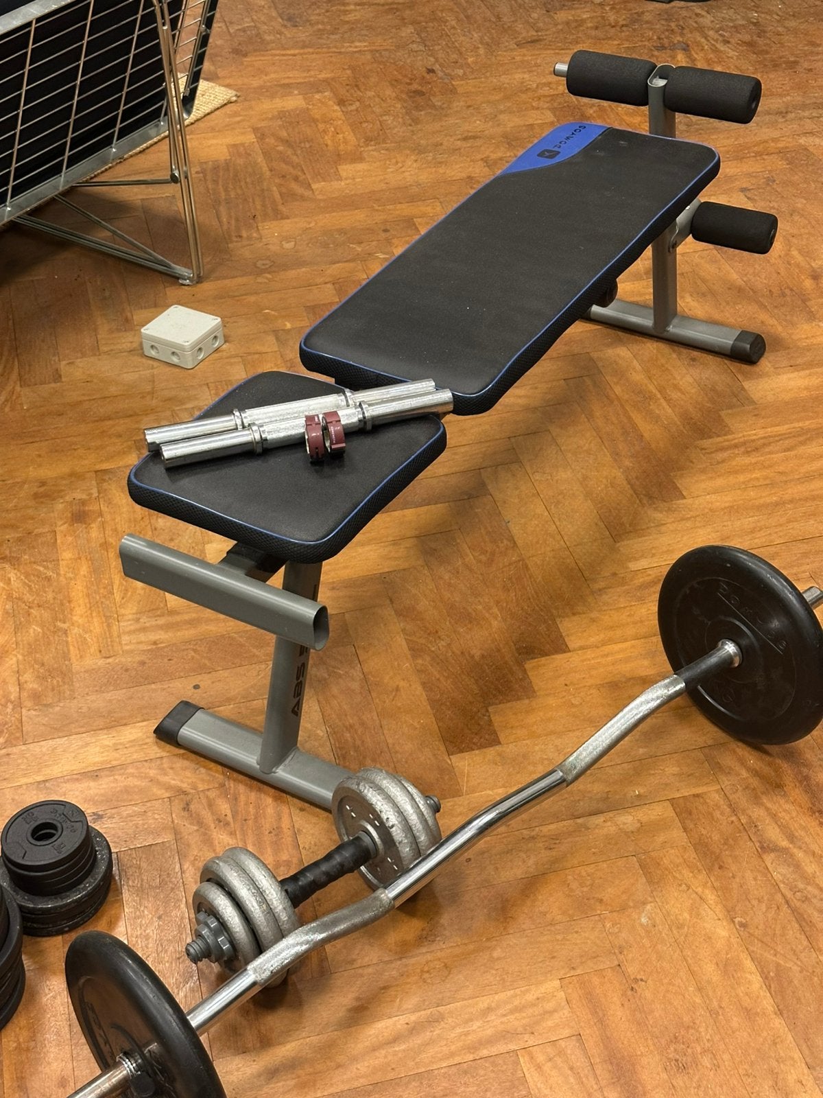 Bench, Curved Bar, Dumbells, 82kg gewicht, Sport en Fitness, Ophalen, Gebruikt, Fitnessbank