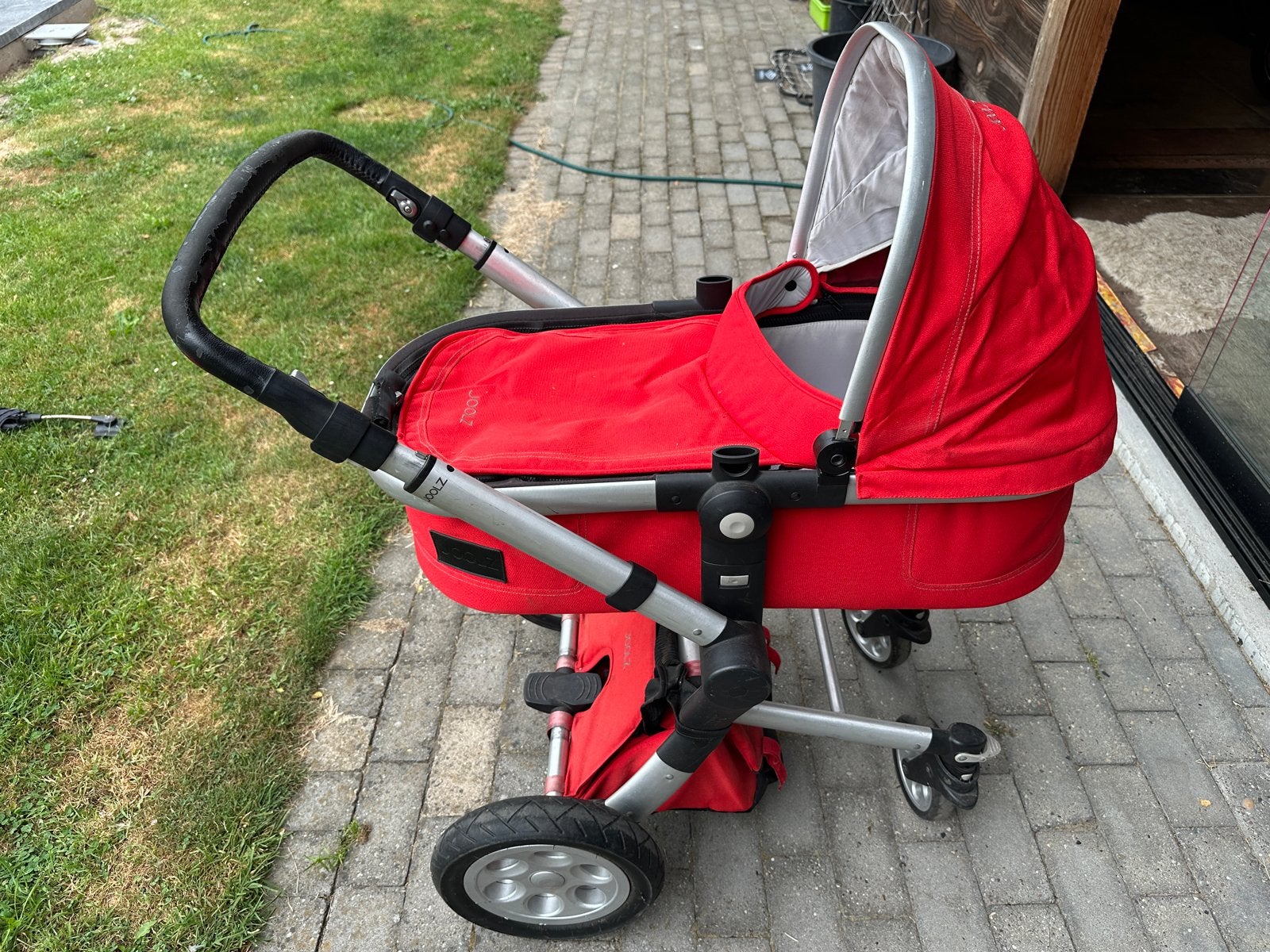 Joolz Day kinderwagen rood met reiswieg en zitje, Kinderen en Baby's, Kinderwagens en Combinaties, Gebruikt, Combiwagen, Met reiswieg