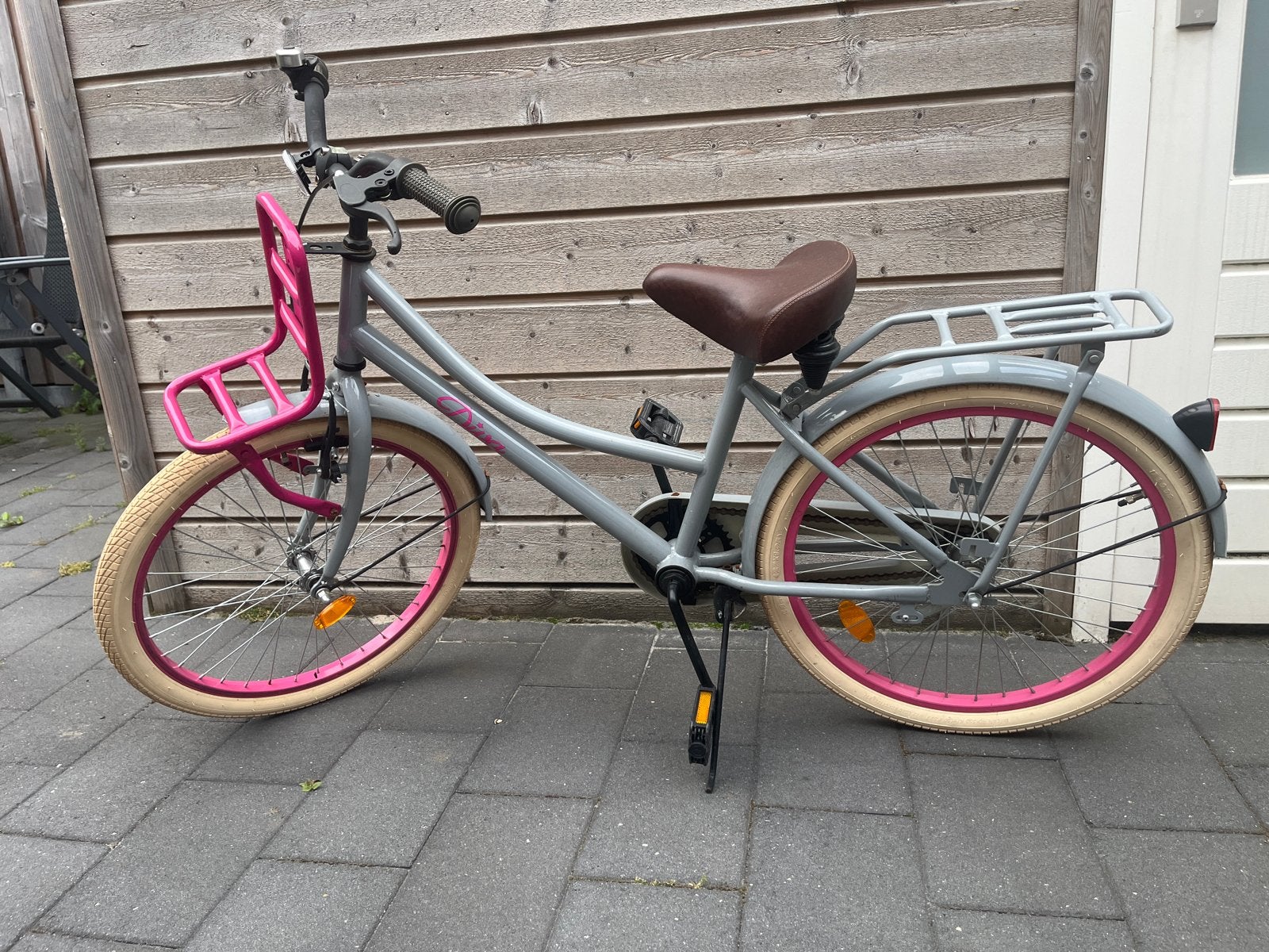 Meisjesfiets 22 inch met voordrager en bagagedrager, Ophalen, Gebruikt, Terugtraprem, 22 inch