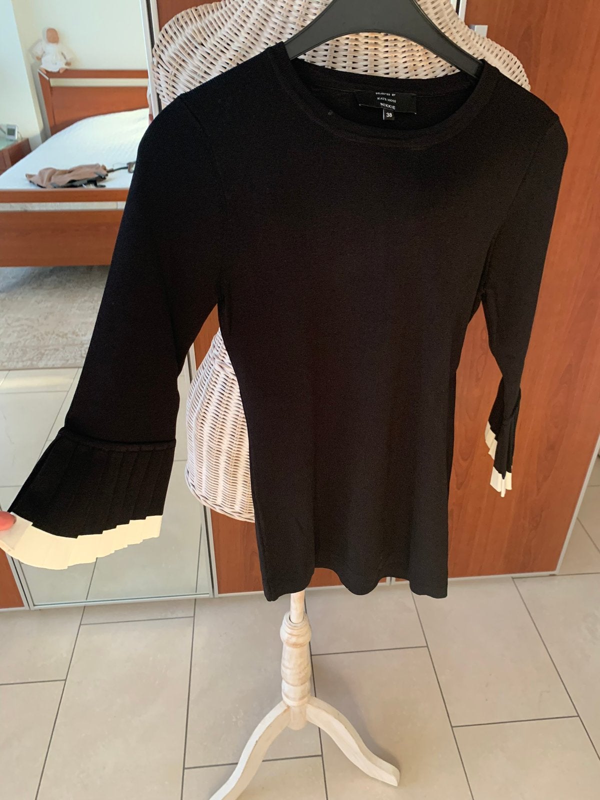 Nieuw zwarte trui merk Nikkie maat 38, Ophalen of Verzenden, Nieuw, Maat 38/40 (M), Zwart