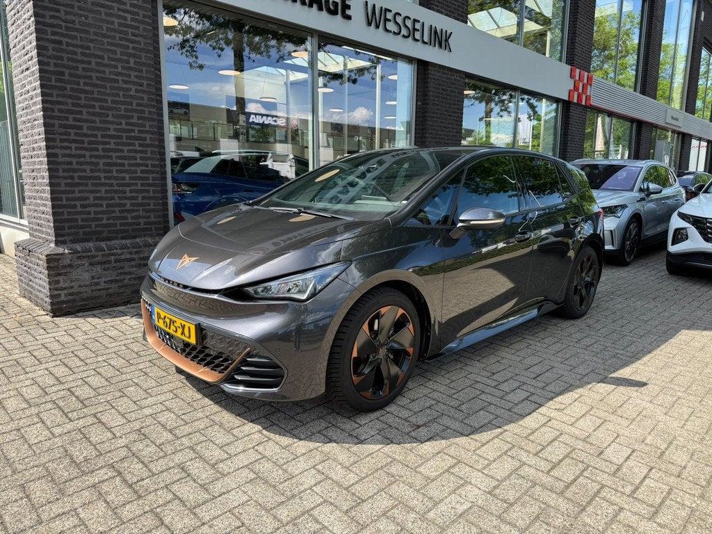 CUPRA Born Adrenaline One 62 kWh | 19" Lmv | Adapt cruise |, Auto's, Cupra, Bedrijf, Te koop, Born, ABS, Achteruitrijcamera, Adaptive Cruise Control
