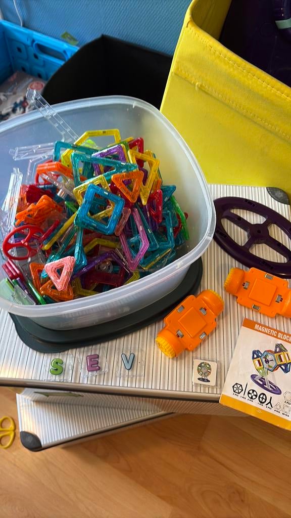 Magnetisch speelgoed magnetic blocks, Ophalen of Verzenden, Zo goed als nieuw