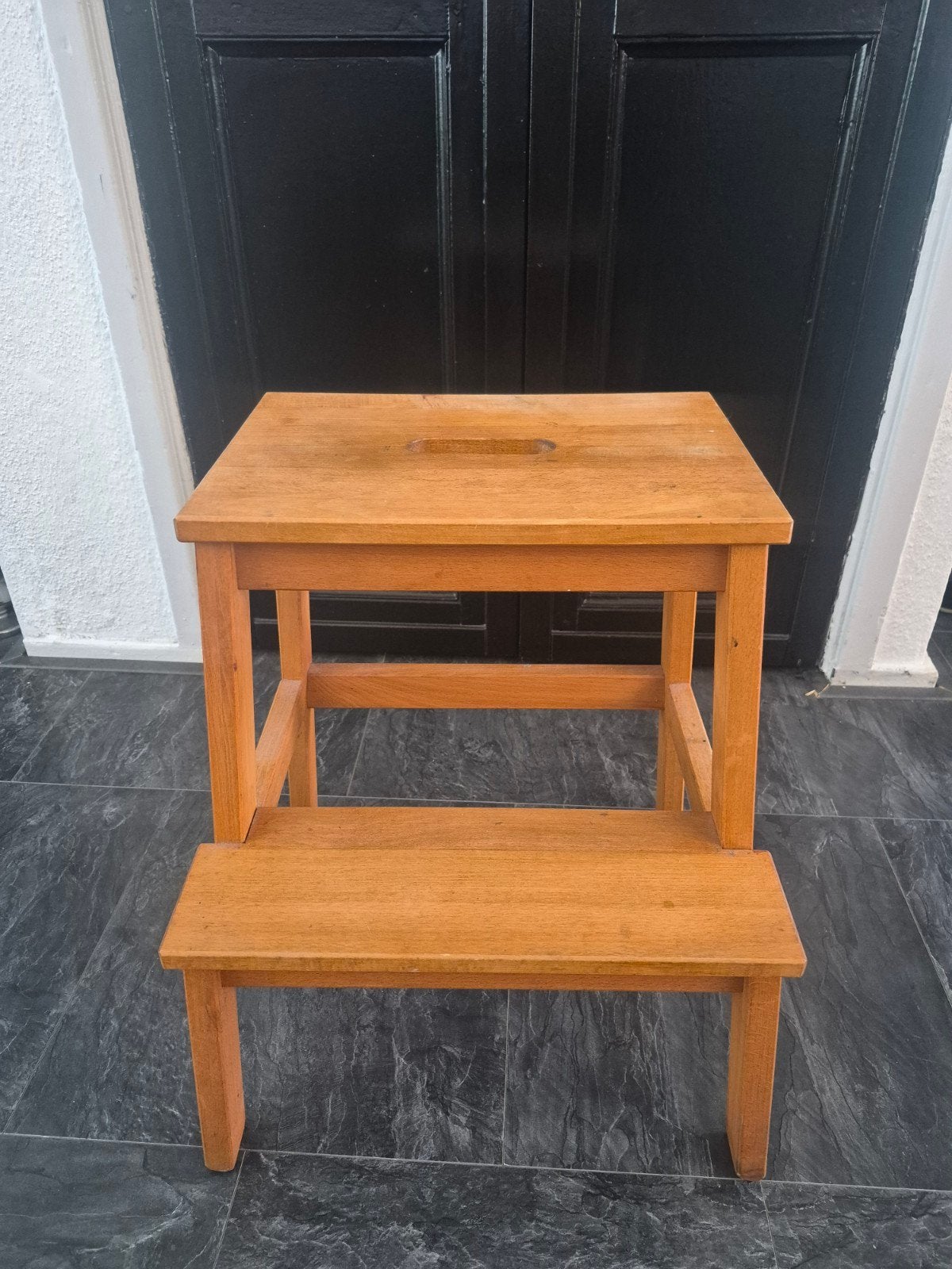 Houten trappetje/krukje, Ophalen, Zo goed als nieuw, Hout