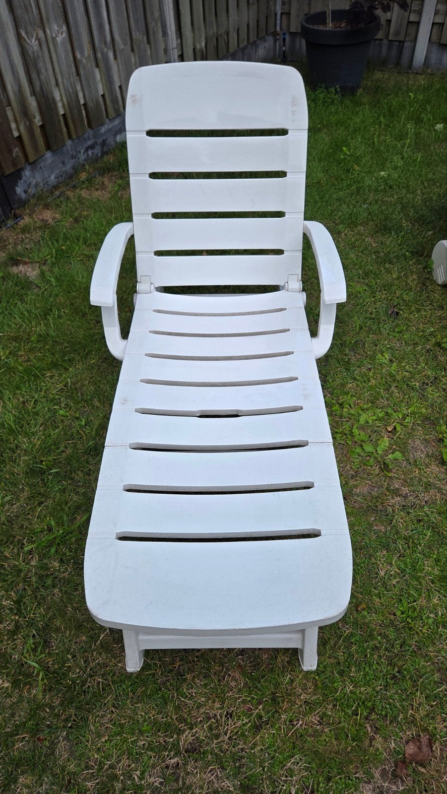 Witte Curver Ligstoel - Verstelbaar en Inklapbaar, Tuin en Terras, Ligbedden, Ophalen, Gebruikt, Kunststof, Inklapbaar