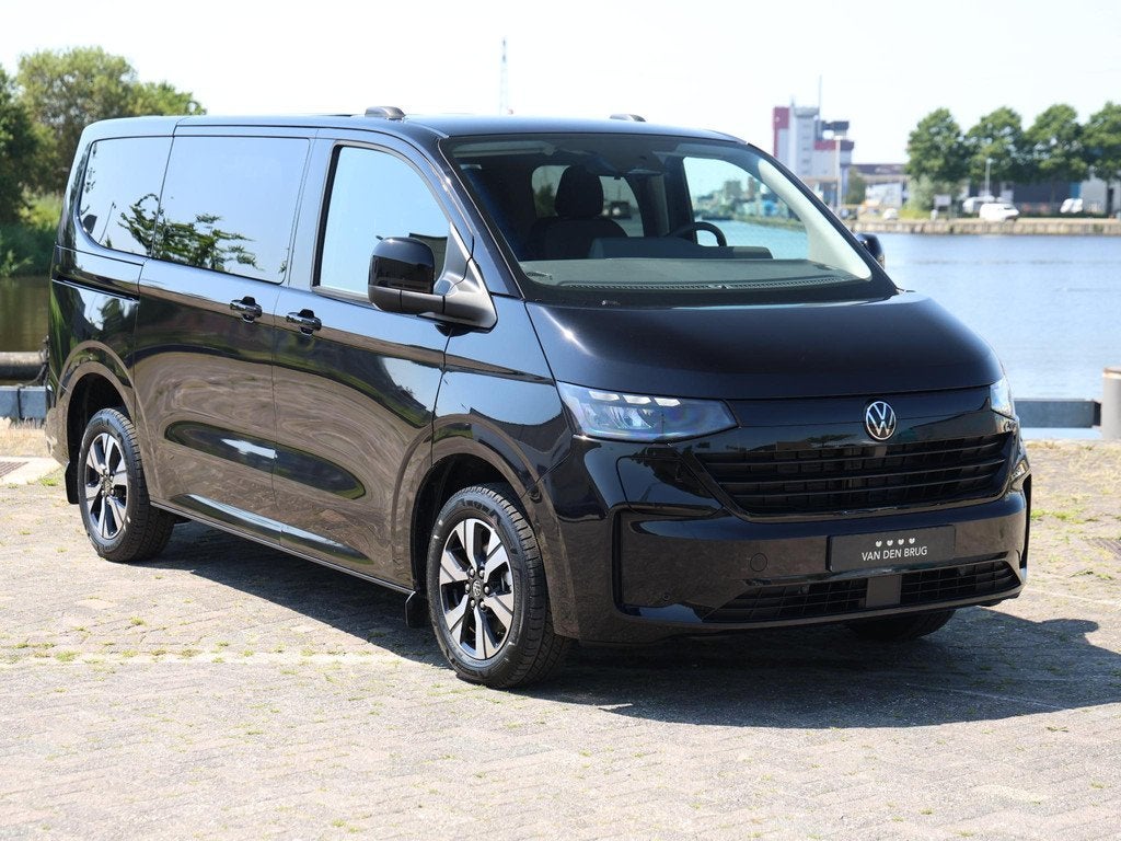 Volkswagen e-Transporter Caravelle 32 L1H1 Life 64 kWh | 9 p, Auto's, Automaat, Zwart, Overige carrosserieën, Zwart