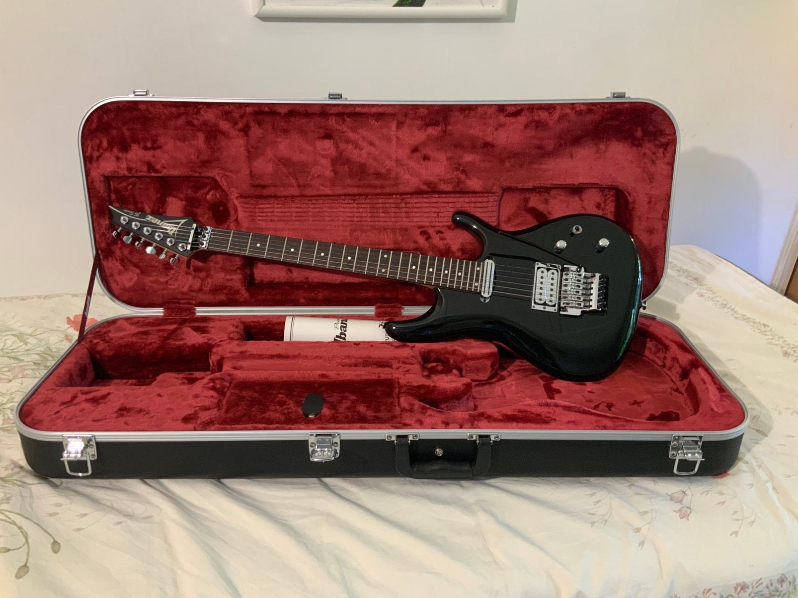 IBANEZ JS2450 BLACK JAPAN, Muziek en Instrumenten, Snaarinstrumenten | Gitaren | Elektrisch, Ophalen, Zo goed als nieuw, Solid body