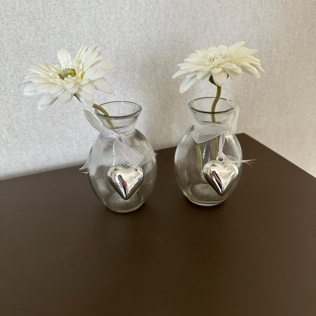 Kleine vaasjes met bloemetje, vaas, bloem, hartje, Huis en Inrichting, Woonaccessoires | Vazen, Overige kleuren, Ophalen of Verzenden