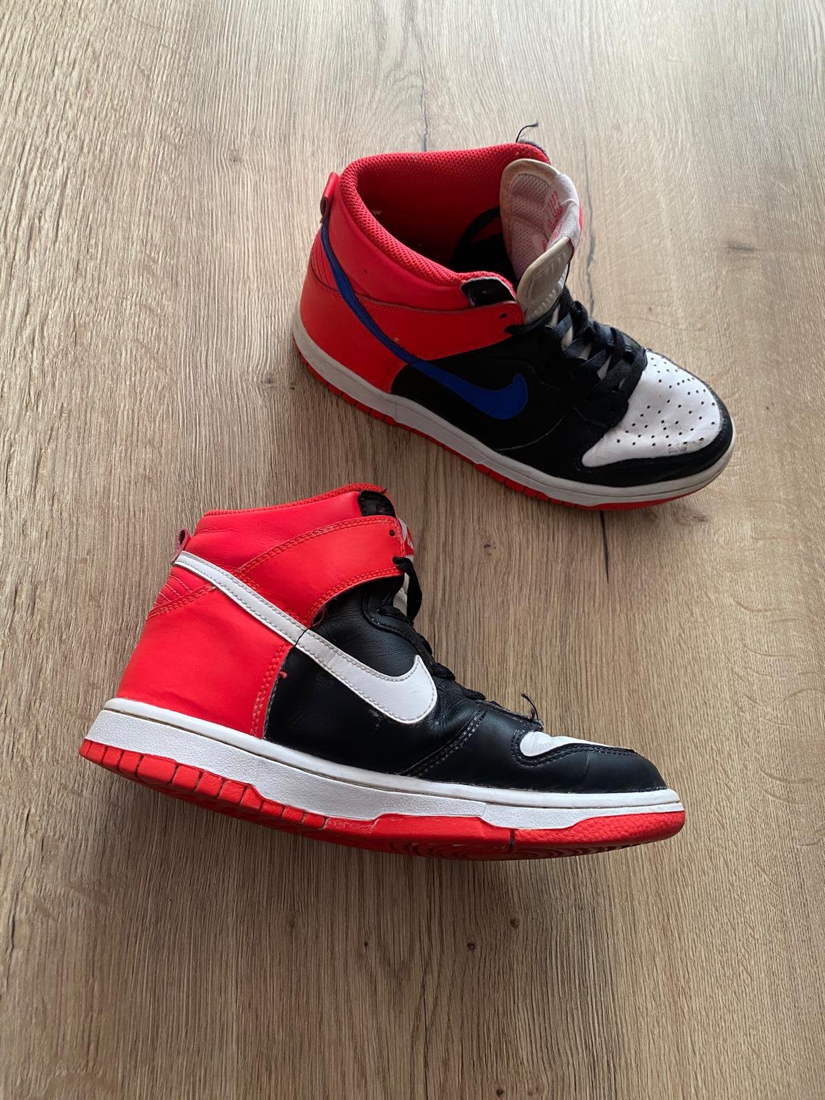 Nike high-top sneakers rood/zwart/wit – maat 37.5, Gebruikt, Jongen of Meisje, Schoenen, Ophalen of Verzenden