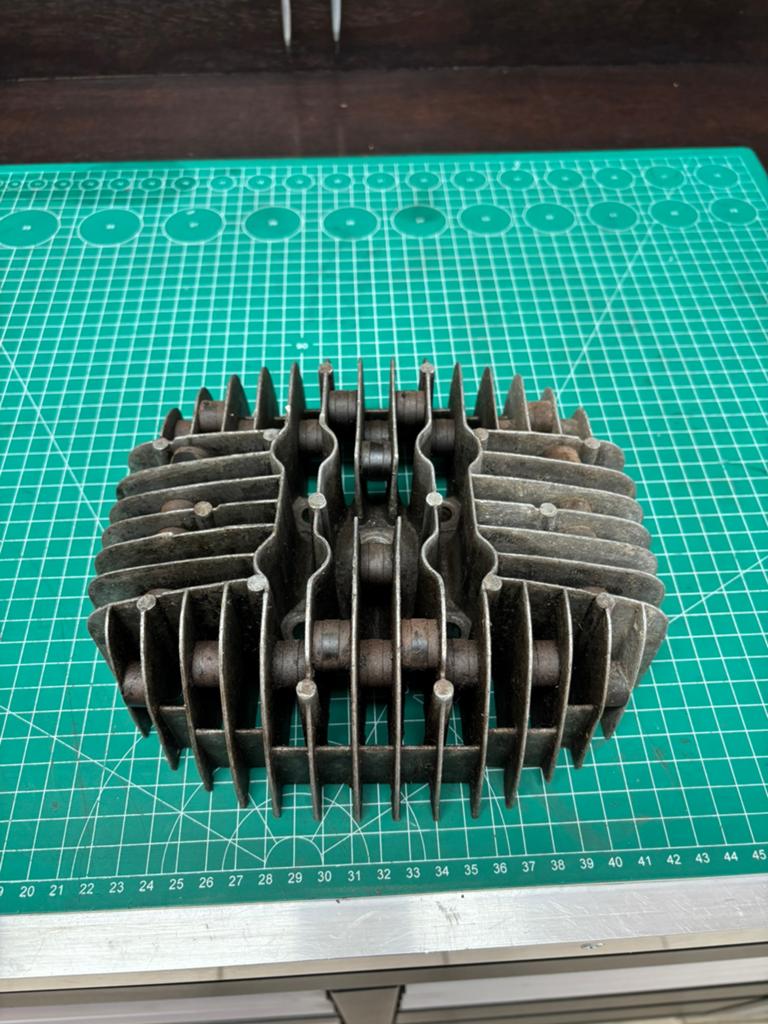 Nette Mahle SBW cilinderkop met rubbers, Fietsen en Brommers, Ophalen of Verzenden, Gebruikt, Cilinder