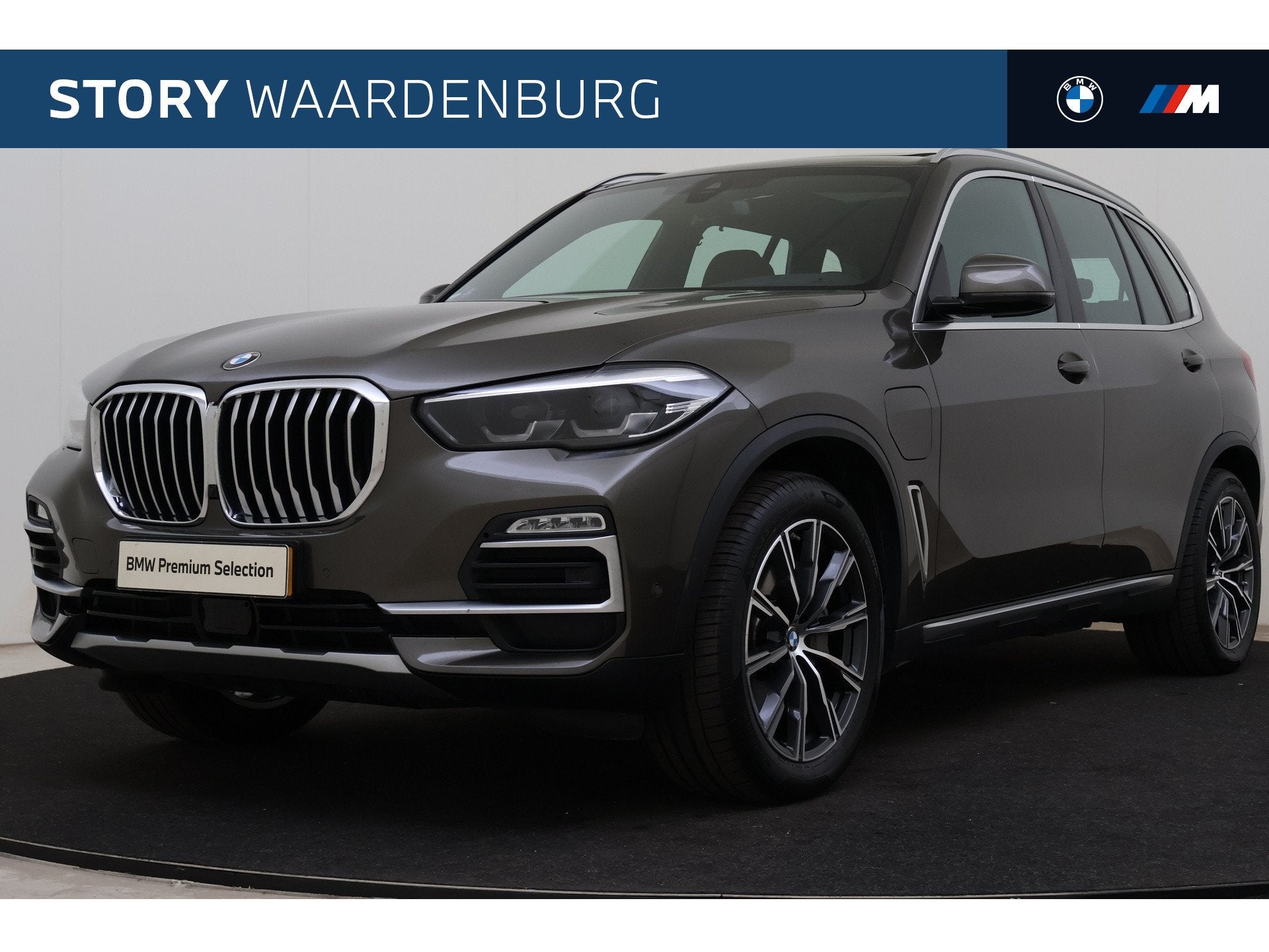 BMW X5 xDrive45e High Executive xLine Automaat / Panoramadak, 12 maanden, Parkeersensor, Gebruikt, Vierwielaandrijving