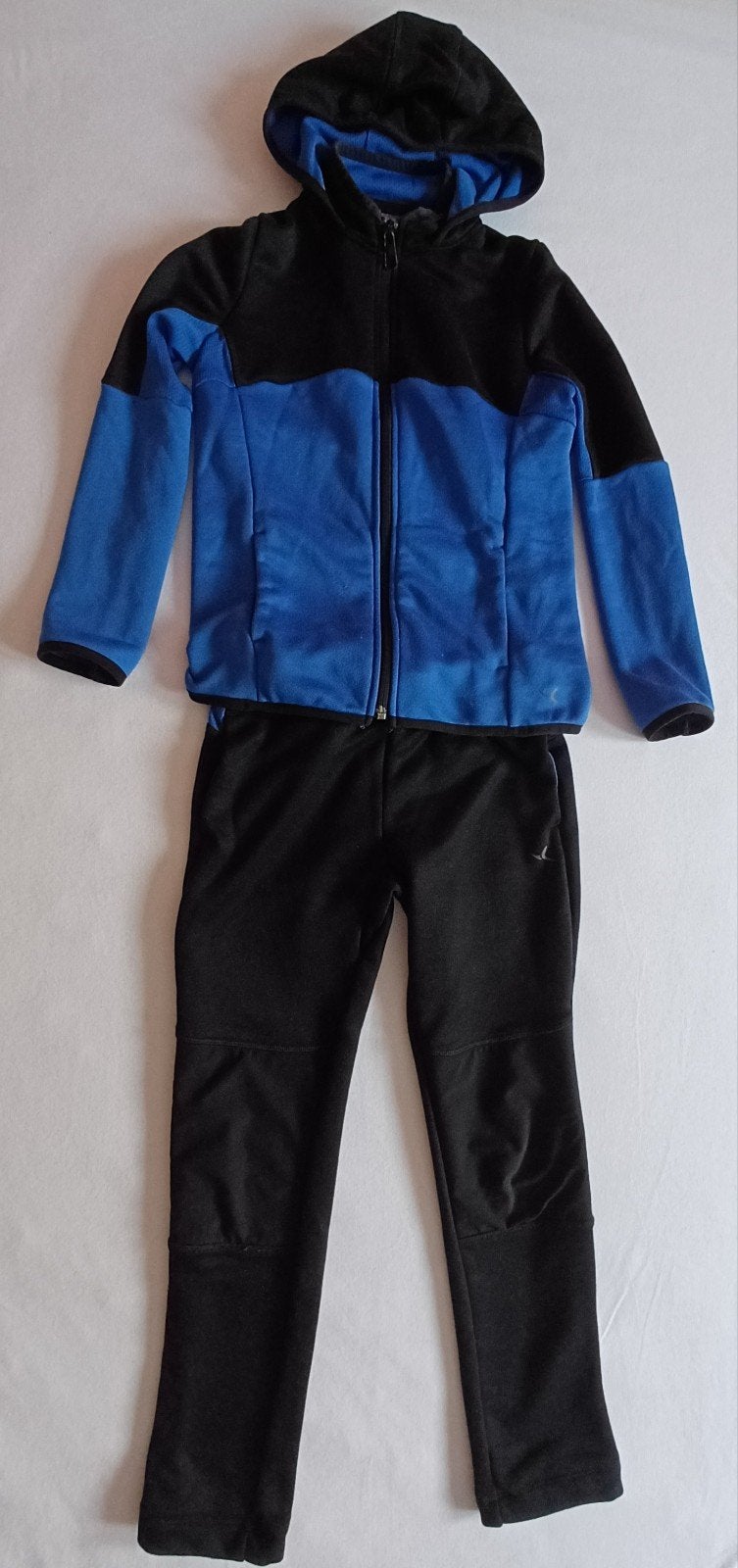 Trainingspak mt 8/9 jr (128/134), Gebruikt, Jongen of Meisje, Sport- of Zwemkleding, Decathlon