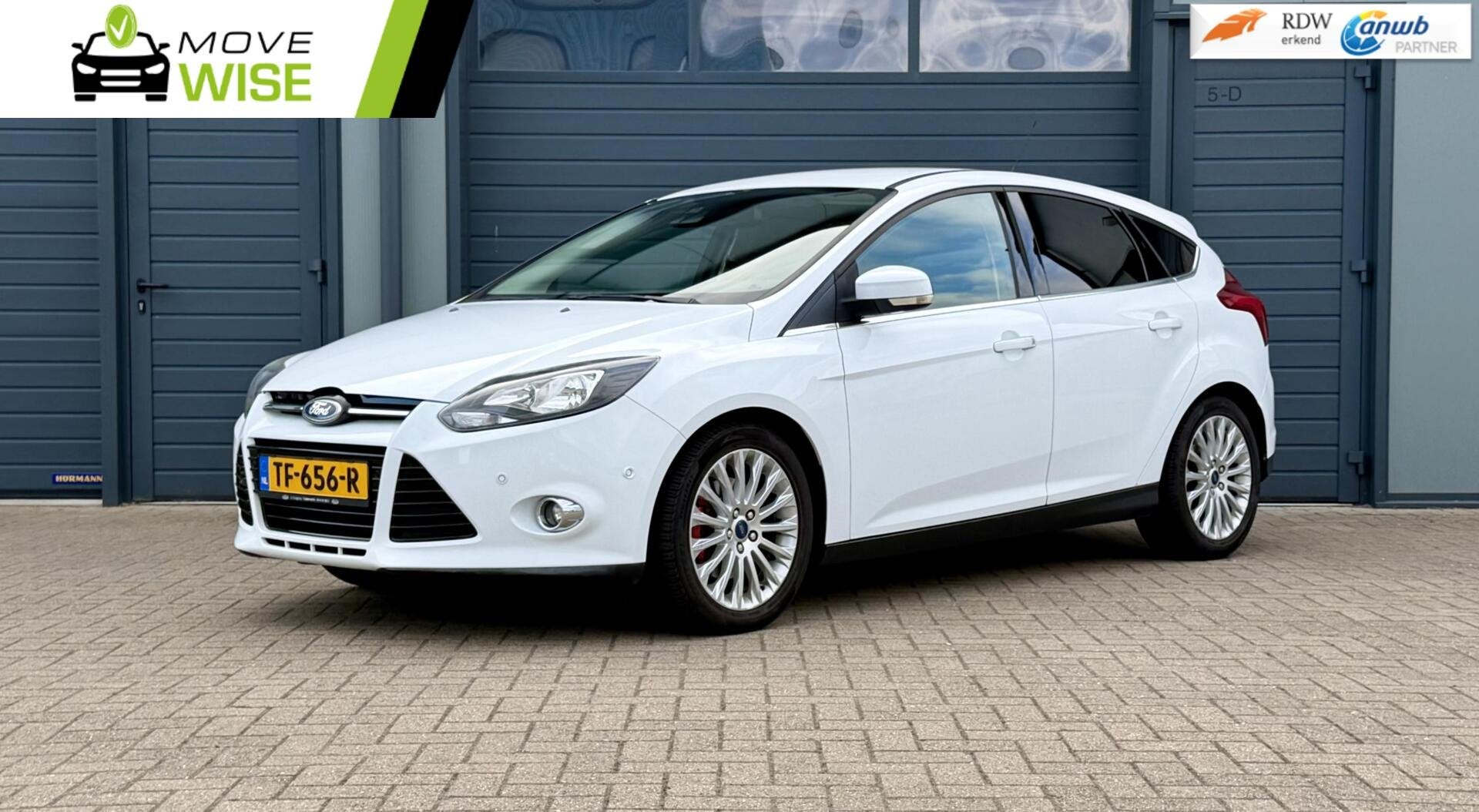 Ford Focus 1.0 -125pk Titanium | Nieuwe Motor! | 5 Deurs | A, Gebruikt, Zwart, 635 kg, Wit