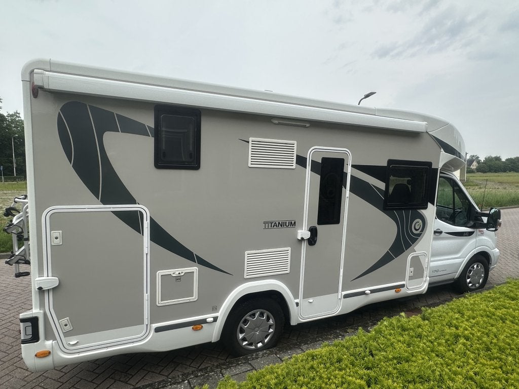 Chausson 640 Titanium Trigano FD4 (1048456), Automaat, Chemisch toilet, Ringverwarming, Ford