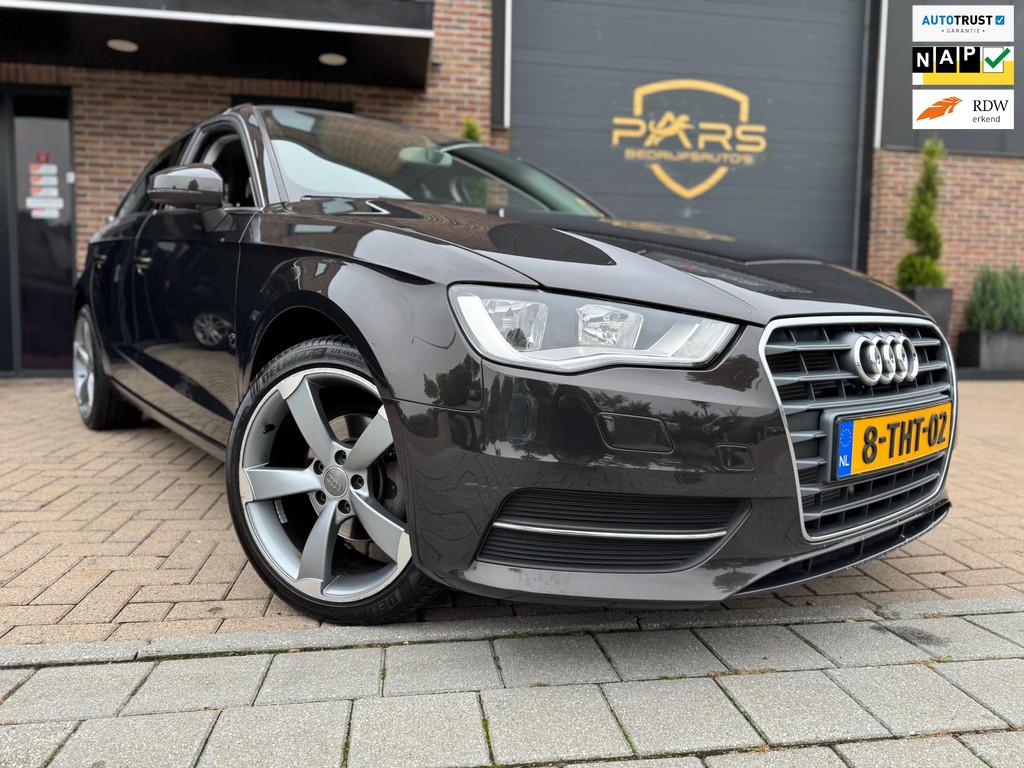 Audi A3 Sportback 1.2 TFSI Attraction Pro Line Airco Navi Cr, Voorwielaandrijving, Euro 5, Stof, Gebruikt