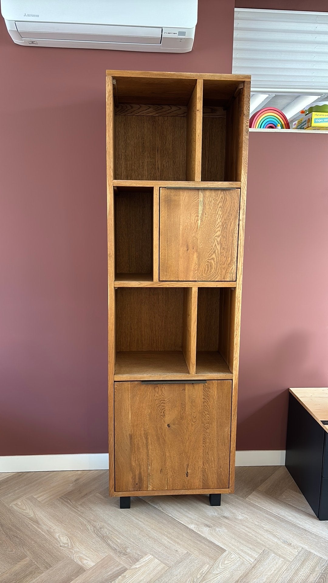 Eikenhouten kast met stalen grepen van Goossens, Huis en Inrichting, Ophalen, Eikenhout, 50 tot 100 cm, Zo goed als nieuw