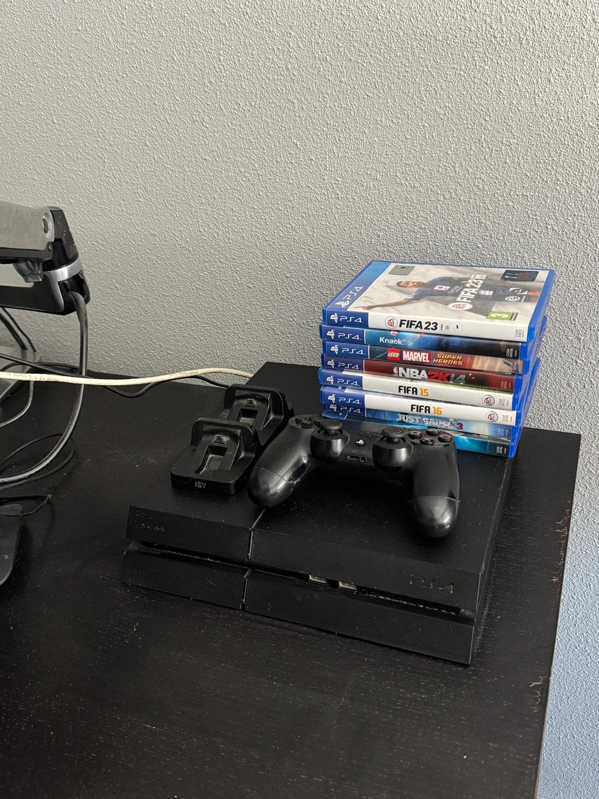 Playstation 4 1TB met 8 games en een oplaadstation, Met games, Ophalen of Verzenden, Zo goed als nieuw, 1 TB