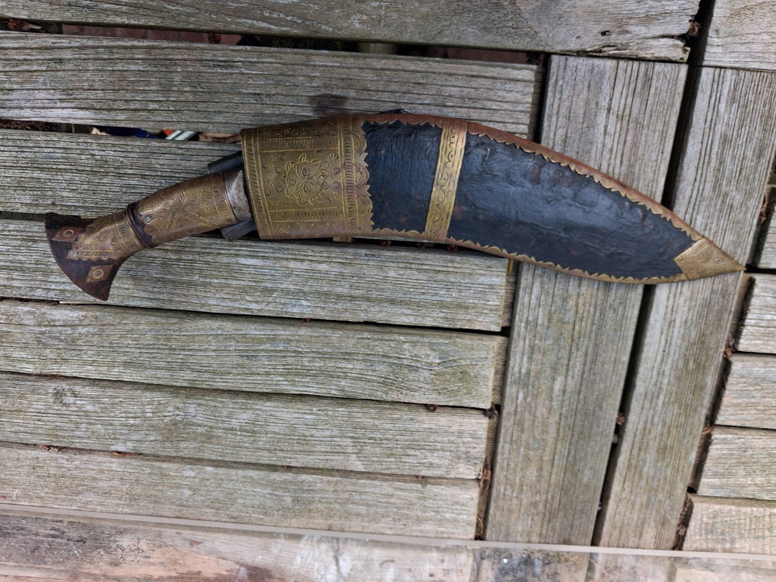 Antieke Kukri Gurkha dolk met schede en 2 mesjes, 41 cm, Ophalen of Verzenden