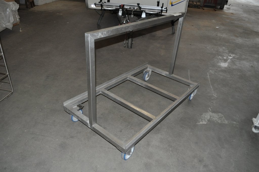 stevig RVS industrieel frame op zwenk/bokwielen, Ophalen, Gebruikt, 70 tot 120 cm