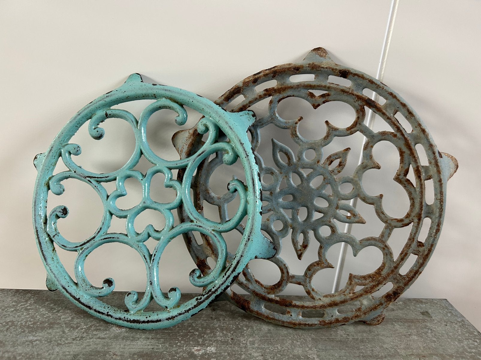 Twee franse onderzetters met emaille, Antiek en Kunst, Ophalen of Verzenden