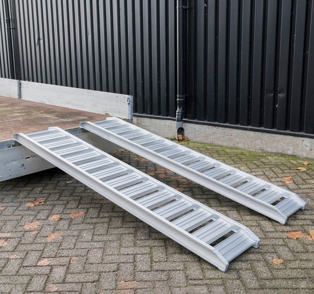 Oprijplaten ALU 185 cm & 247 cm 1800 KG setprijs!, Auto diversen, Aanhangwagen-onderdelen, Verzenden, De Grift 15 Nieuwleusen