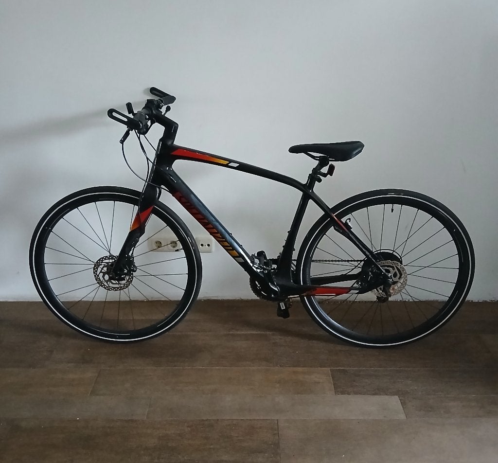 Specialized Sirrus / M, Carbon, Zo goed als nieuw, 15 tot 20 versnellingen, 53 tot 57 cm