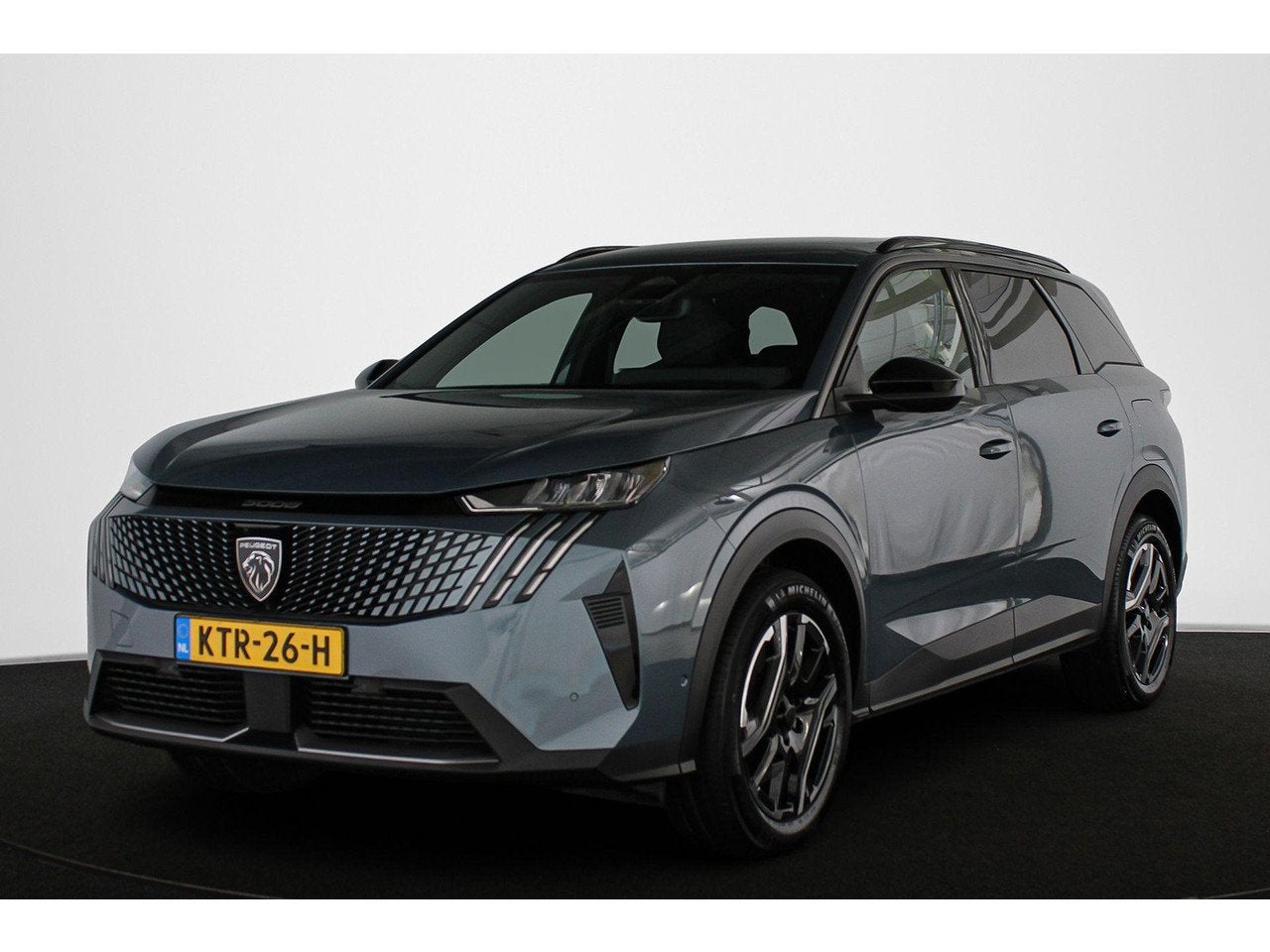 Peugeot 5008 1.6 Plug-in Hybrid 195 Allure 7p Stoelverwarmin, Automaat, Gebruikt, 194 pk, 4 cilinders
