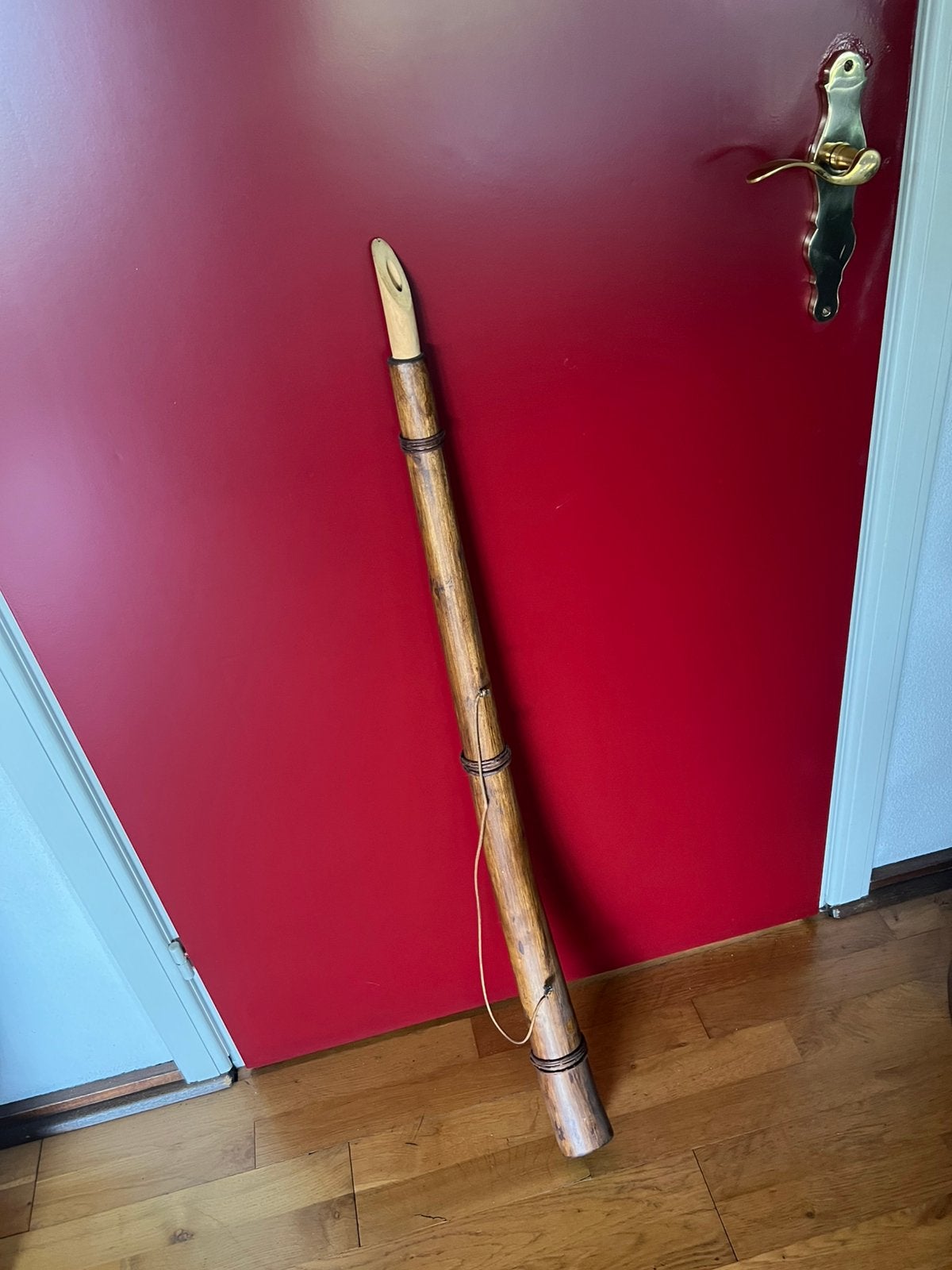 Mooie MIDWINTERHOORN HOUT Handgemaakt Blaasinstrument 108 cm, Muziek en Instrumenten, Blaasinstrumenten | Hoorns, Ophalen, Zo goed als nieuw