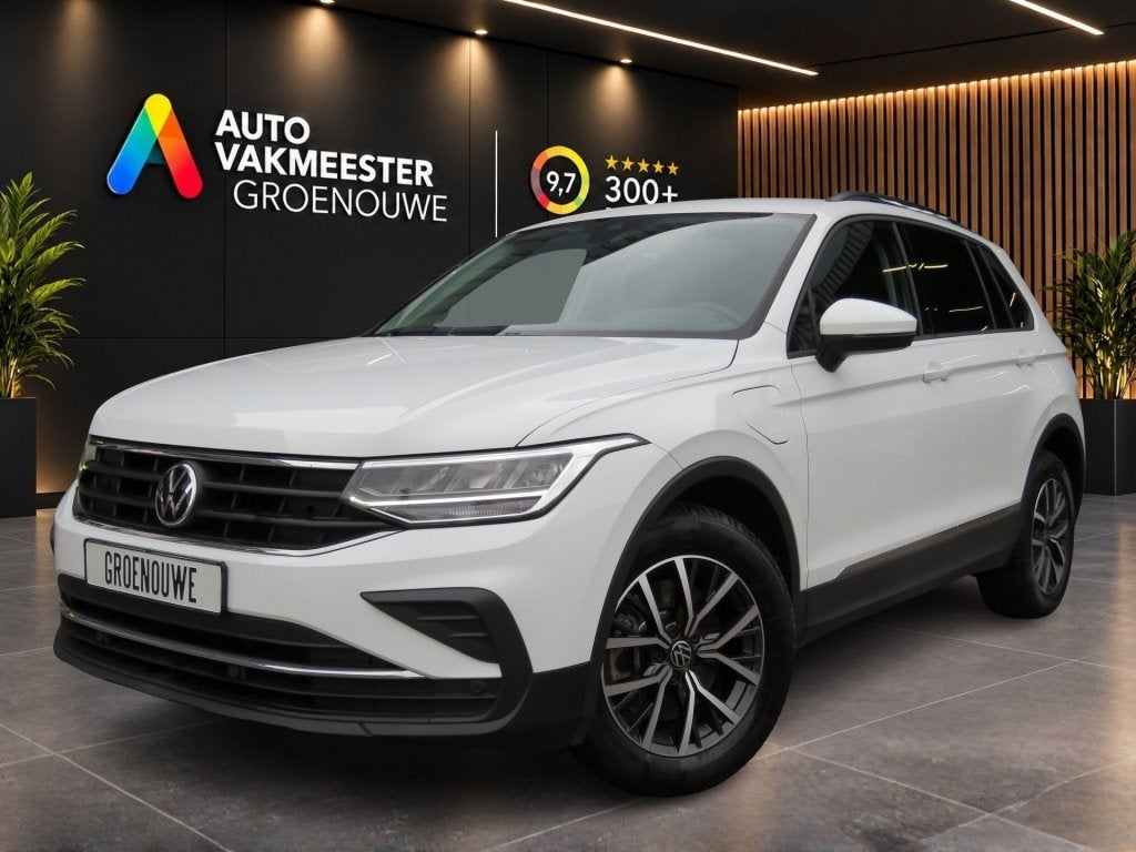 Volkswagen TIGUAN 1.4 TSI 245pk eHybrid / Digitaal dashboard, Auto's, Gebruikt, 4 cilinders, Wit, 59 km/l