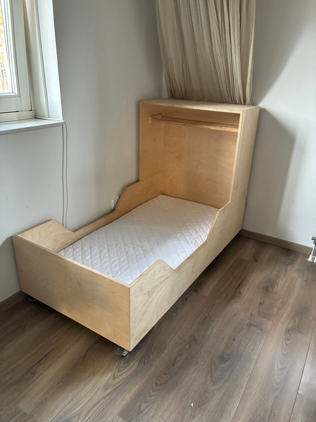 Peuterbed hout montessori 70 x 140, Kinderen en Baby's, Ophalen, Gebruikt, 70 tot 85 cm, 140 tot 160 cm