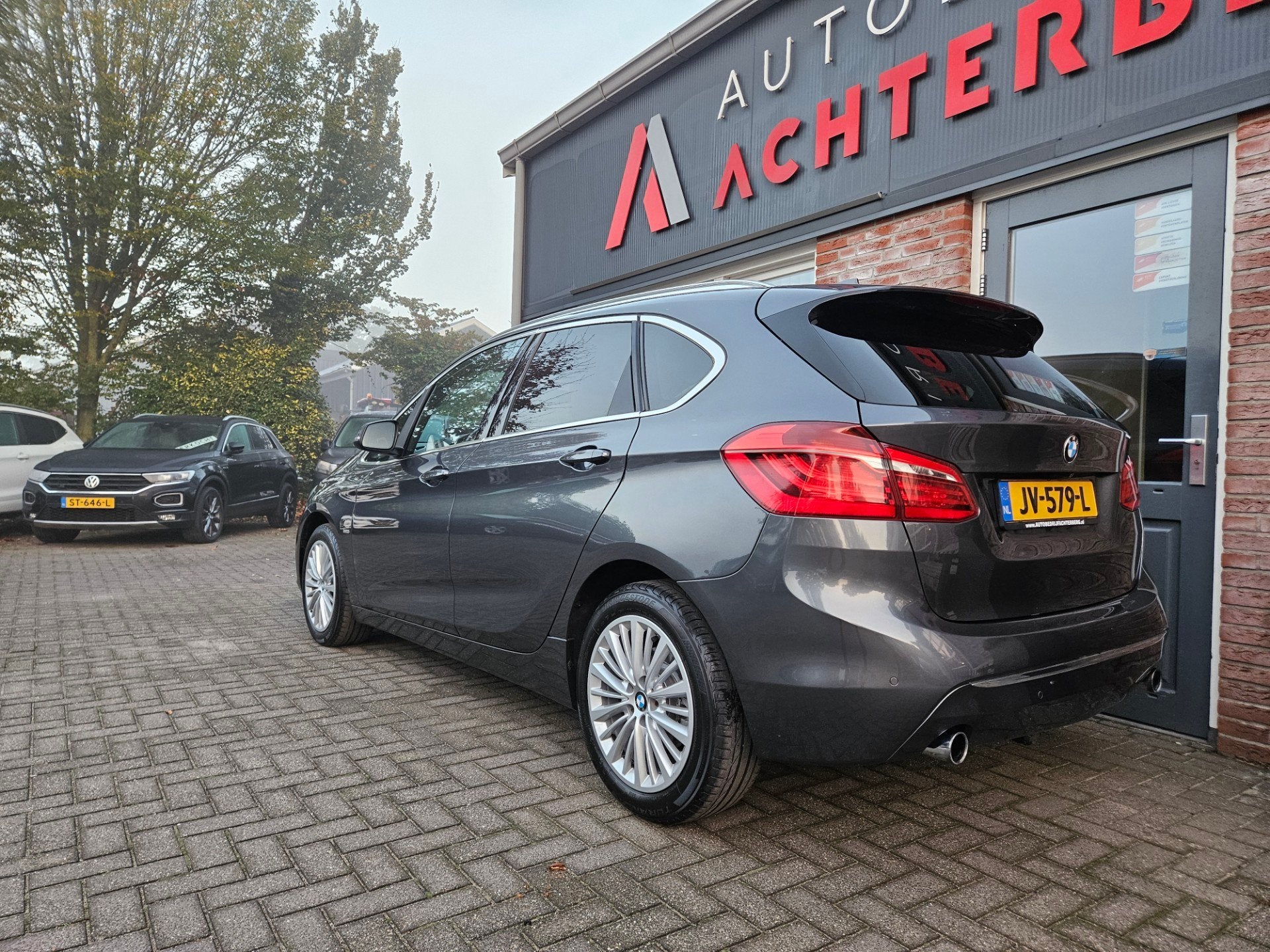 BMW 2-serie Active Tourer 220i Centennial High Executive Tre, 1998 cc, 730 kg, Gebruikt, Euro 6