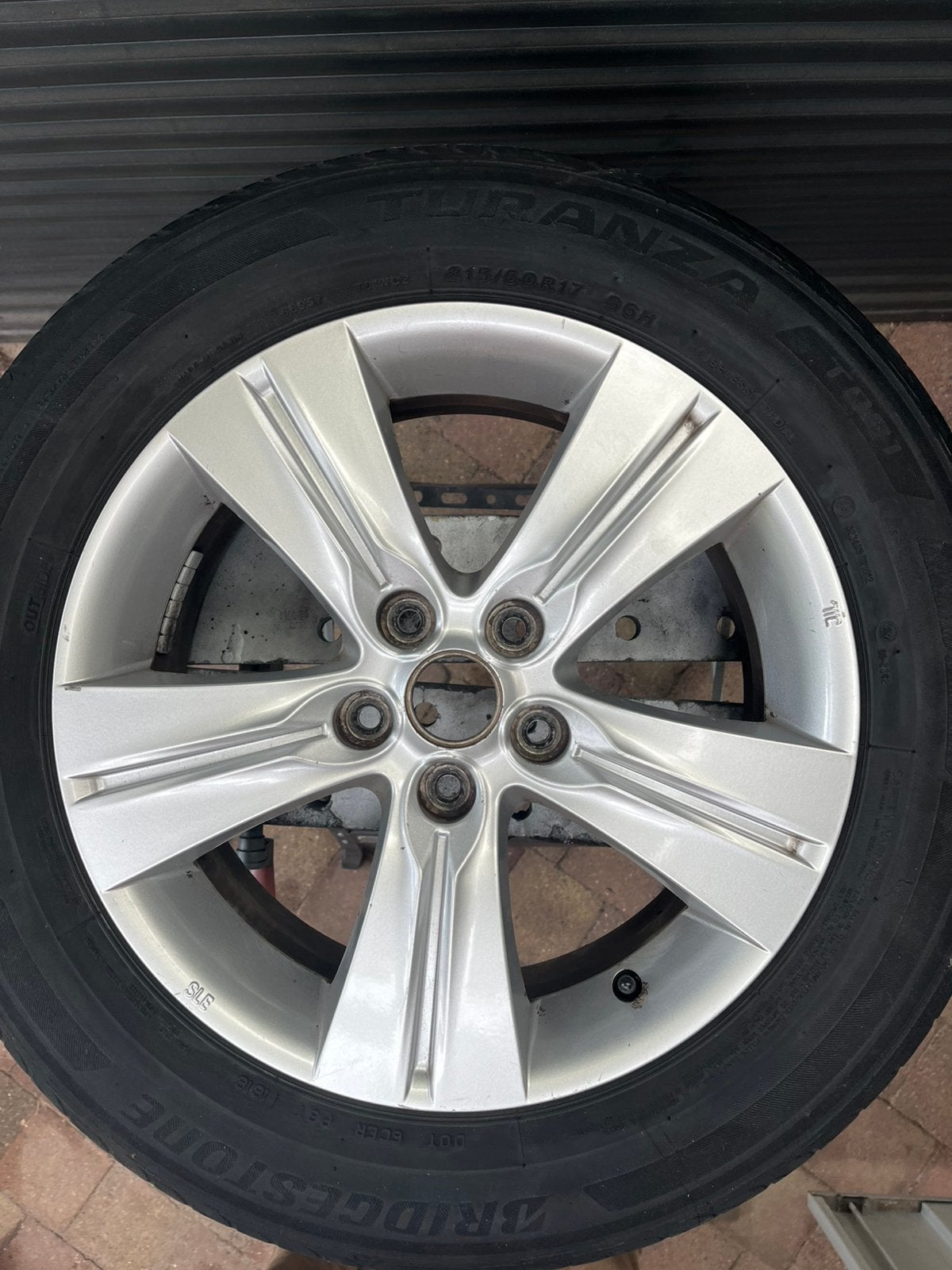 Reservewiel Kia Mitsubishi 17 inch, Auto-onderdelen, Ophalen, Banden en Velgen, 17 inch, Personenwagen
