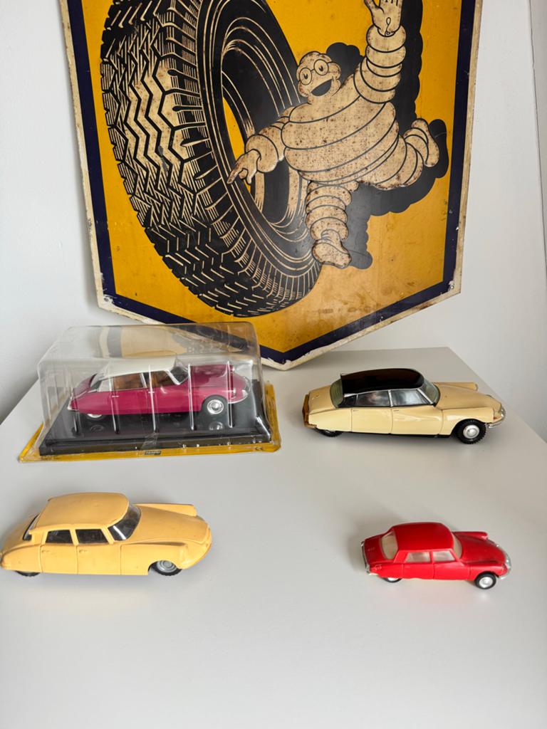 4 Citroën DS miniatuur auto's - Verzameling, Ophalen of Verzenden, Gebruikt, Overige merken